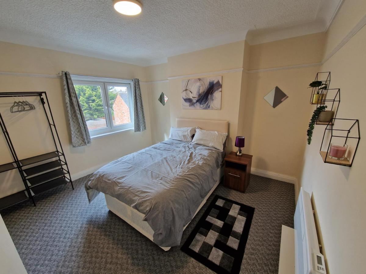 Finchley Holidays Whetstone Extérieur photo